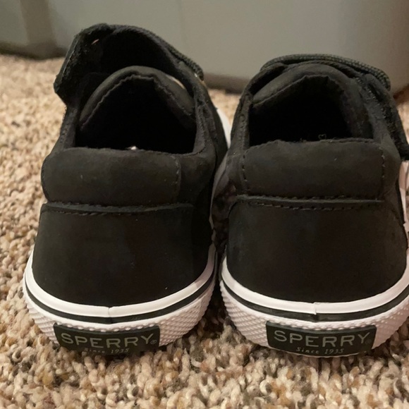 Like new size 11 boys Sperry casual shoes - Picture 2 of 7